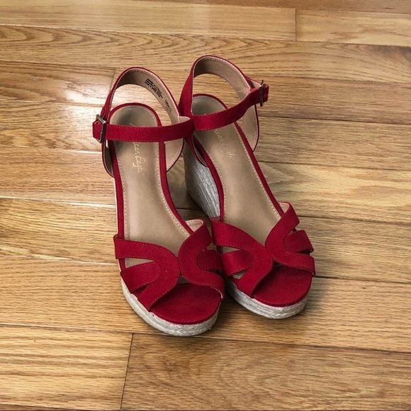 American Eagle Red Wedge Espadrille Sandal - Picture 4 of 8